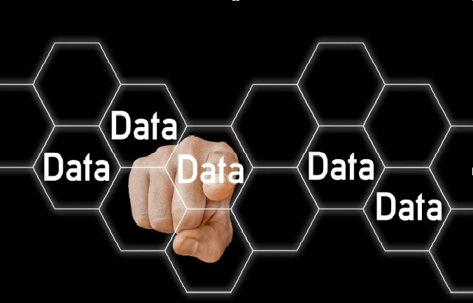How to Become a Data Analyst in the UK